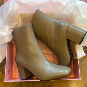 Intentionally Blank Janetta Boots